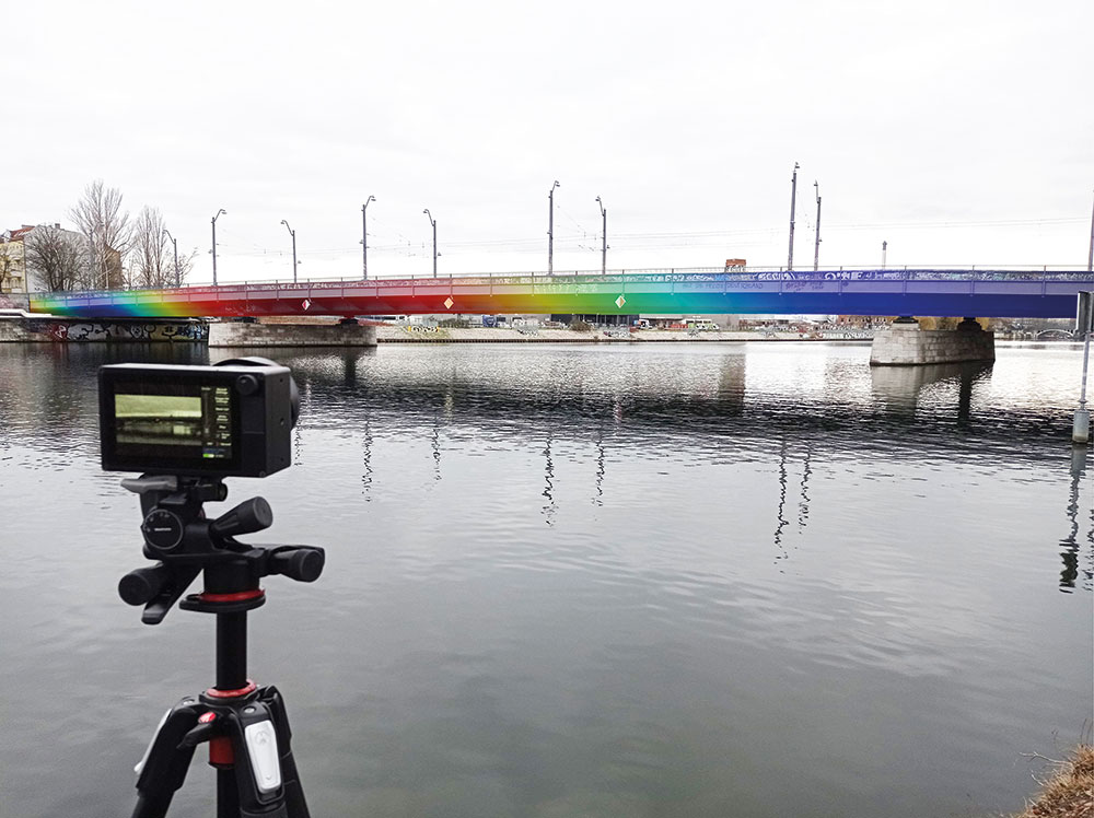 Aufzeichnung der realen Bedingungen einer Brücke mit einer Hochgeschwindigkeitskamera